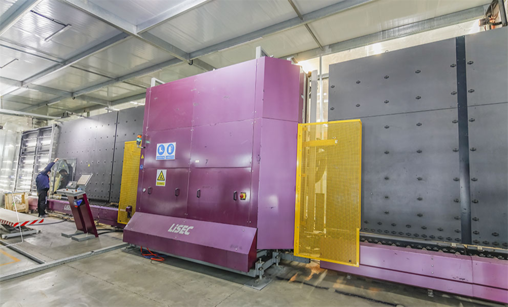 Insulating glass production equipment